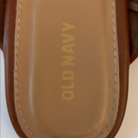 GET READY FOR FALL 🍁 
Old Navy Brown Leather Mules Classic Slip-On - Picture 1 of 8